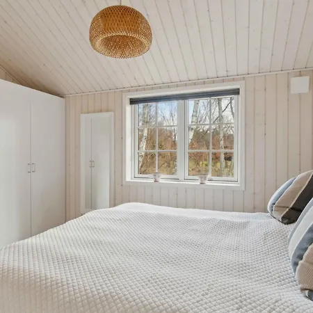 Modern With Large Garden Near