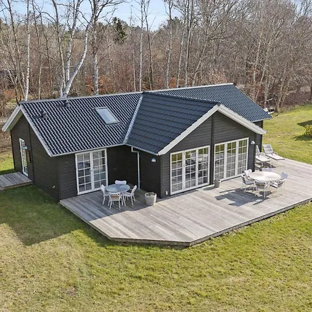 Modern With Large Garden Near Ferienhaus